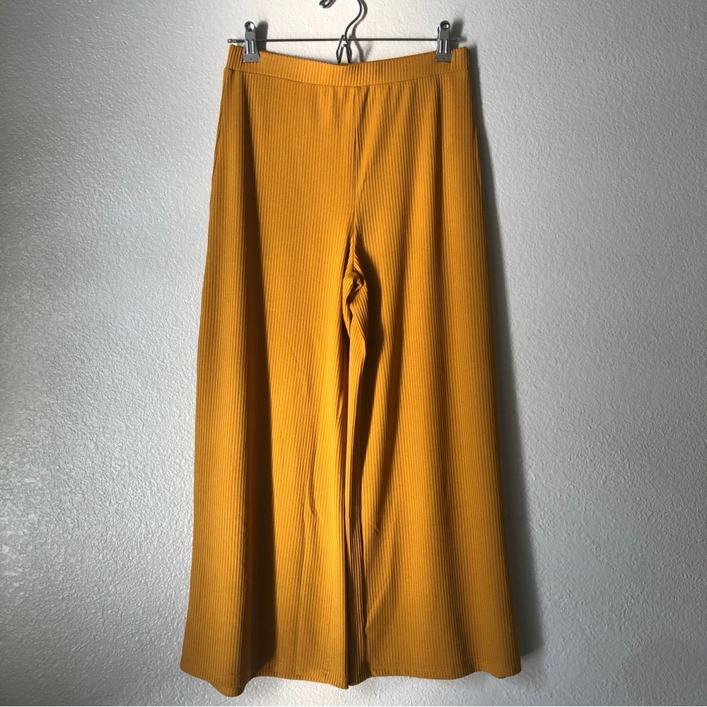 Flowy Ribbed Culottes